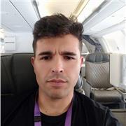 Profesor de matemáticas o física, imparte clases a alumnos de la ESO y/o Bachillerato